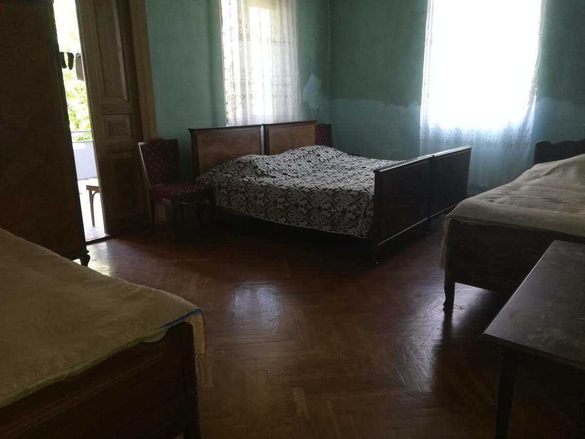 Гостевой дом Гиви Кобулети Экстерьер фото